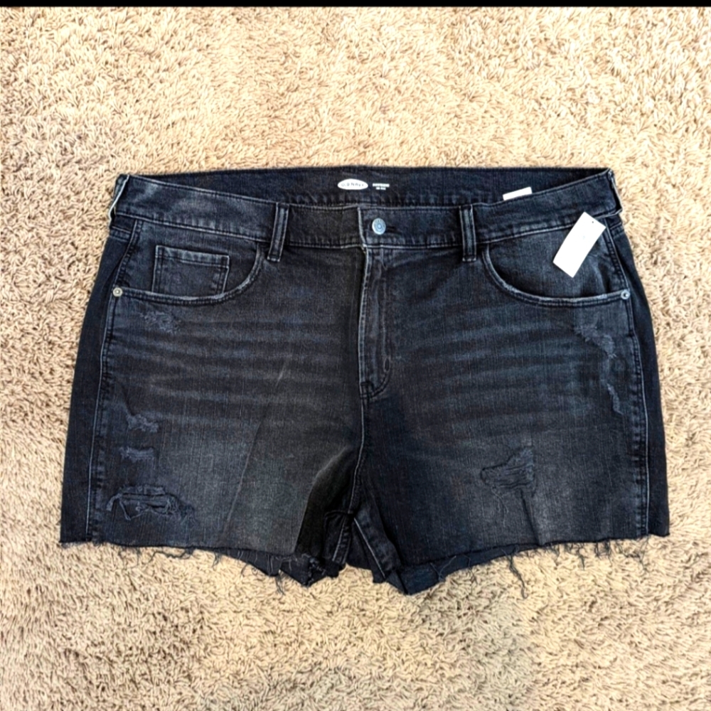 NWT Old Navy Mid Rise Boyfriend Jean Denim Shorts Sz 18